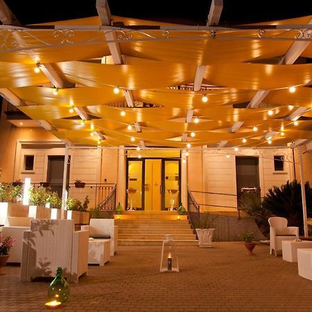 B&B Kalinifta Residence Carpignano Salentino Bagian luar foto
