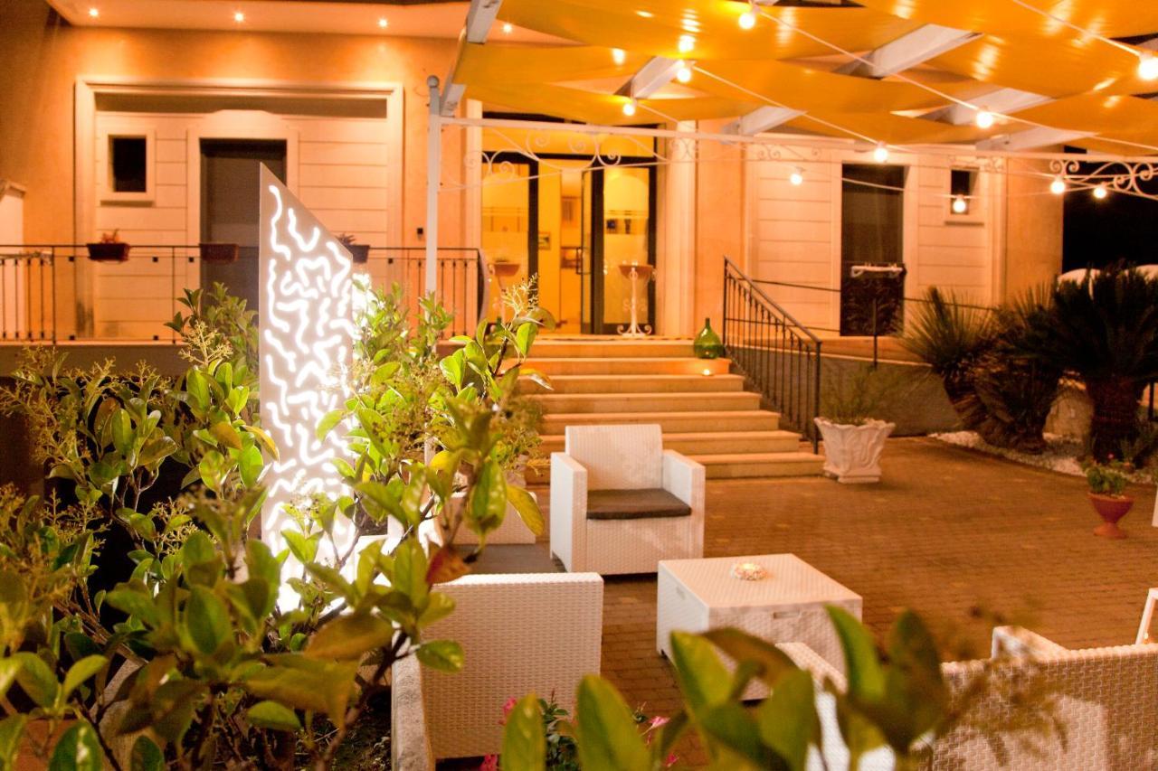 B&B Kalinifta Residence Carpignano Salentino Bagian luar foto