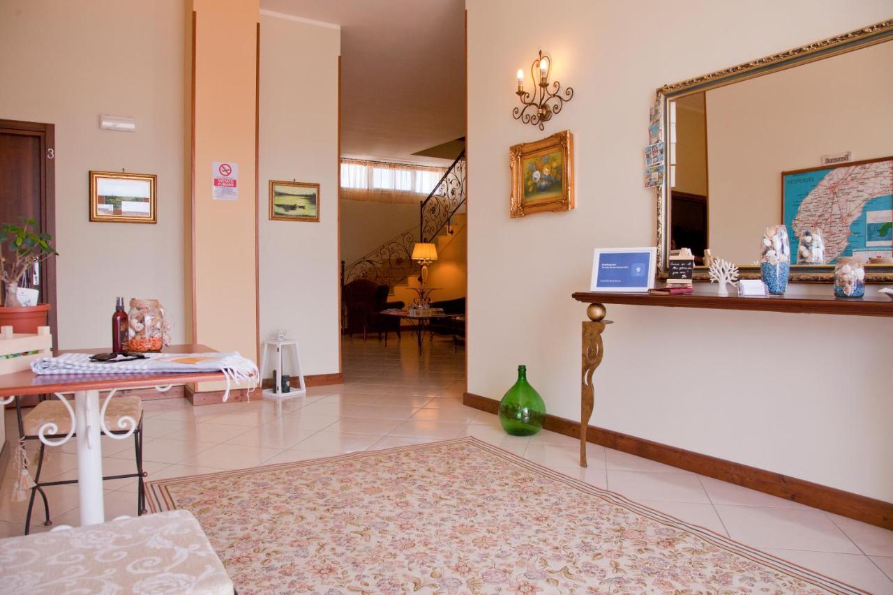 B&B Kalinifta Residence Carpignano Salentino Bagian luar foto