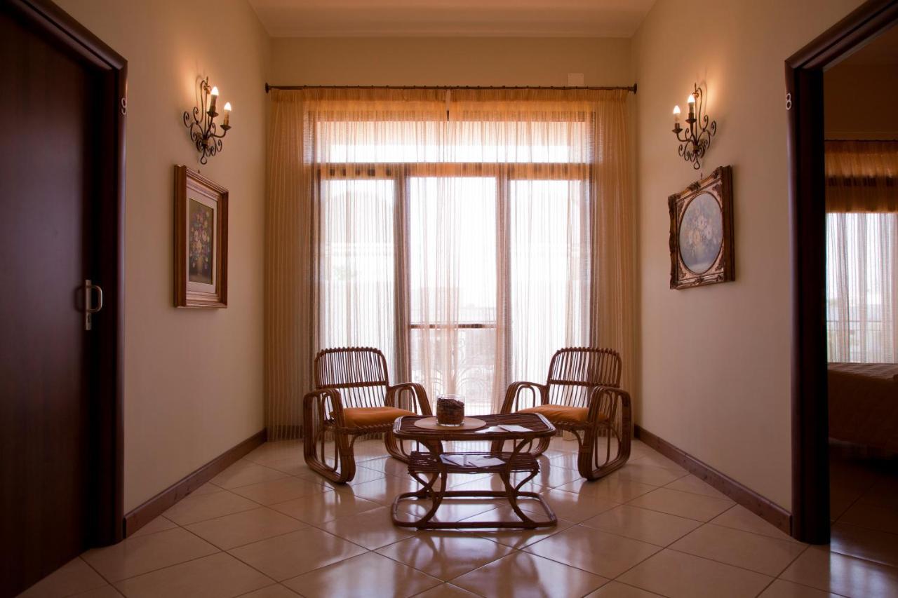 B&B Kalinifta Residence Carpignano Salentino Bagian luar foto