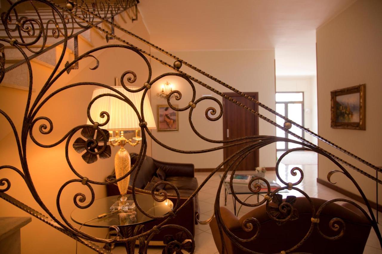 B&B Kalinifta Residence Carpignano Salentino Bagian luar foto