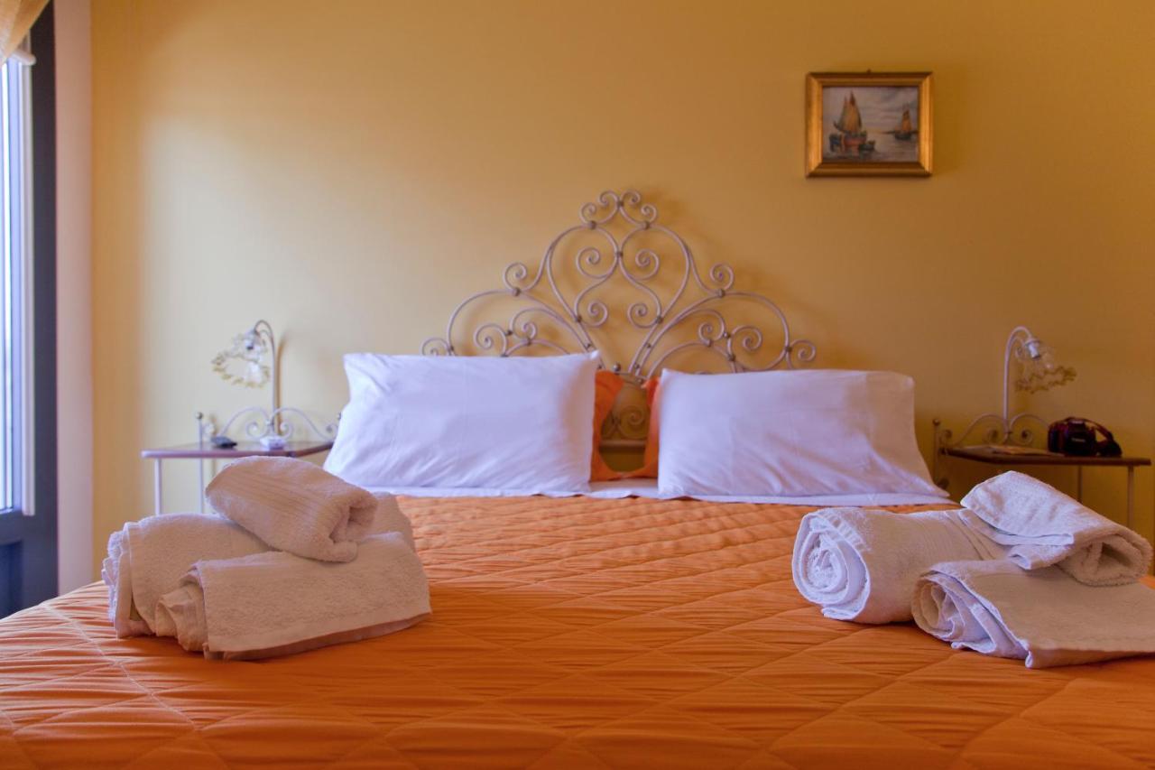 B&B Kalinifta Residence Carpignano Salentino Bagian luar foto